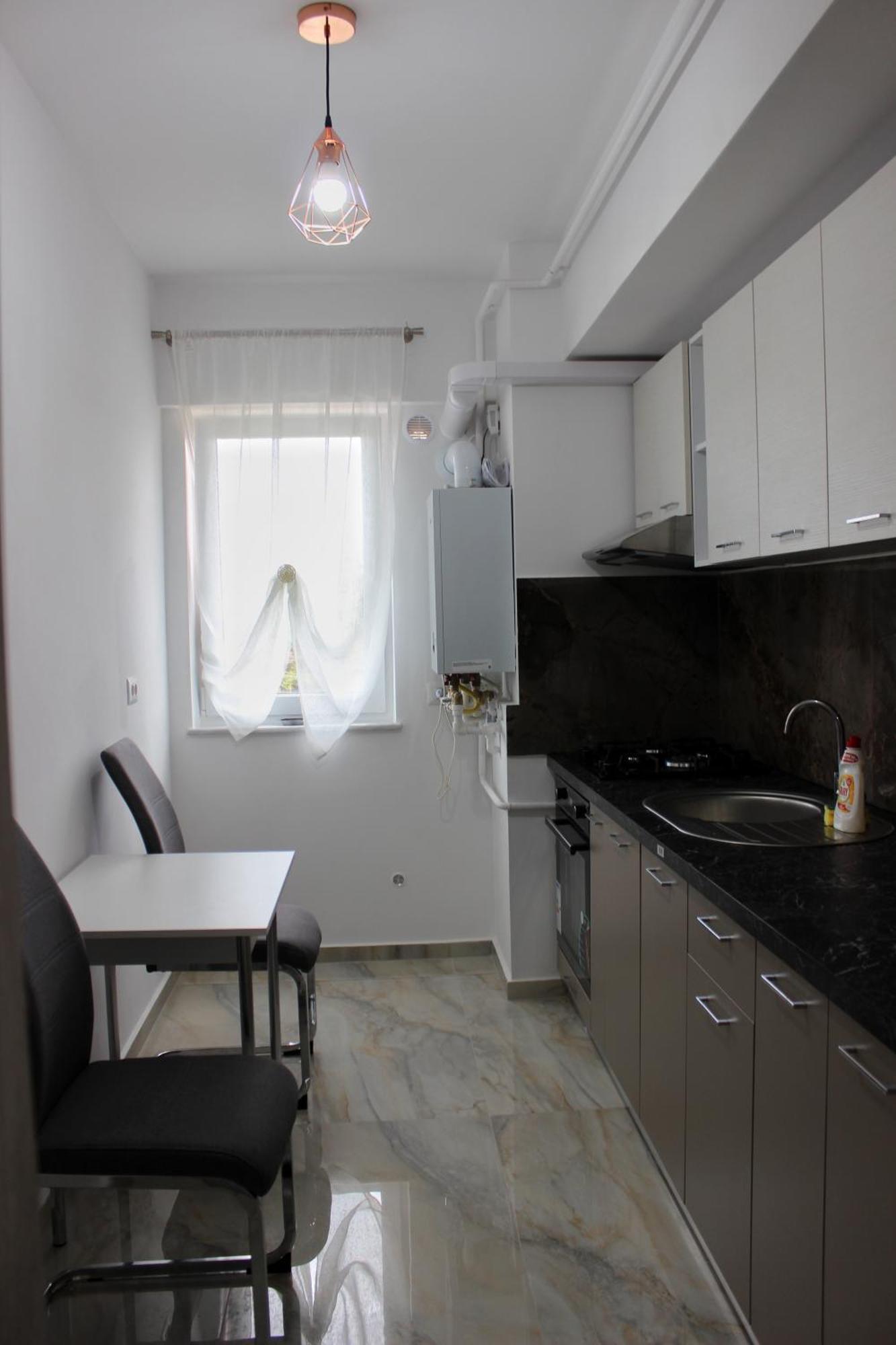 Deluxe Apartments On G Enescu Blvd Near Stefan Cel Mare University Suceava Exterior foto