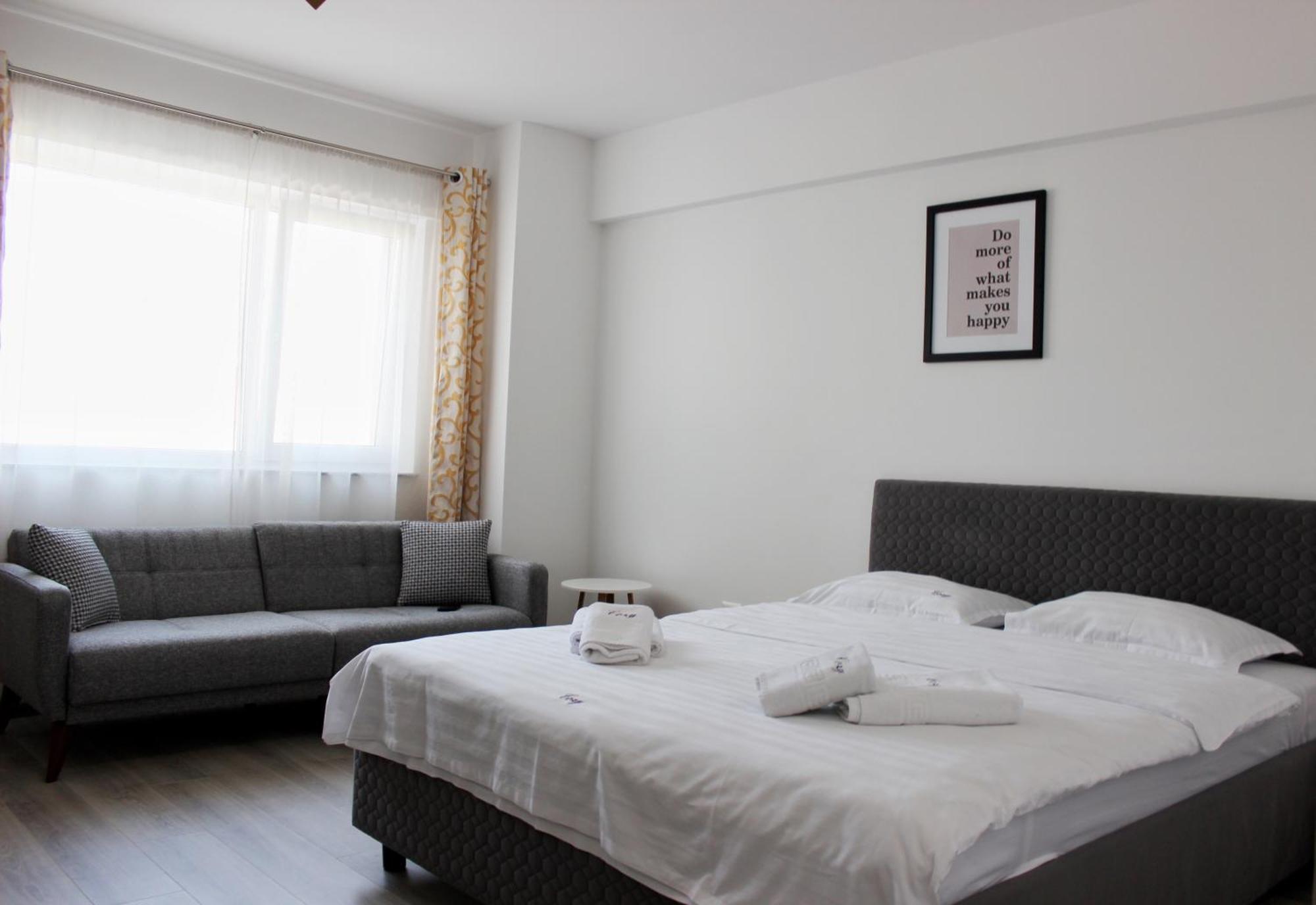 Deluxe Apartments On G Enescu Blvd Near Stefan Cel Mare University Suceava Exterior foto