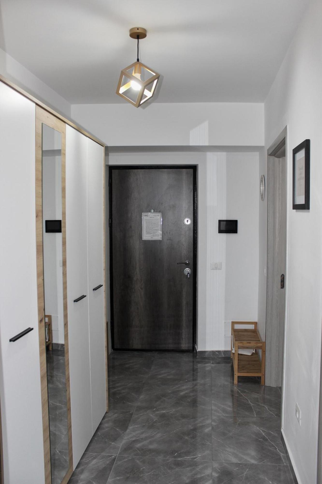 Deluxe Apartments On G Enescu Blvd Near Stefan Cel Mare University Suceava Exterior foto